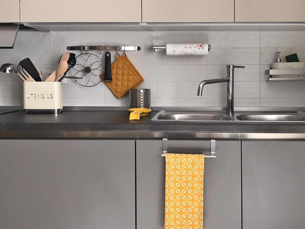 Emily Apartment โกโม ภายนอก รูปภาพ