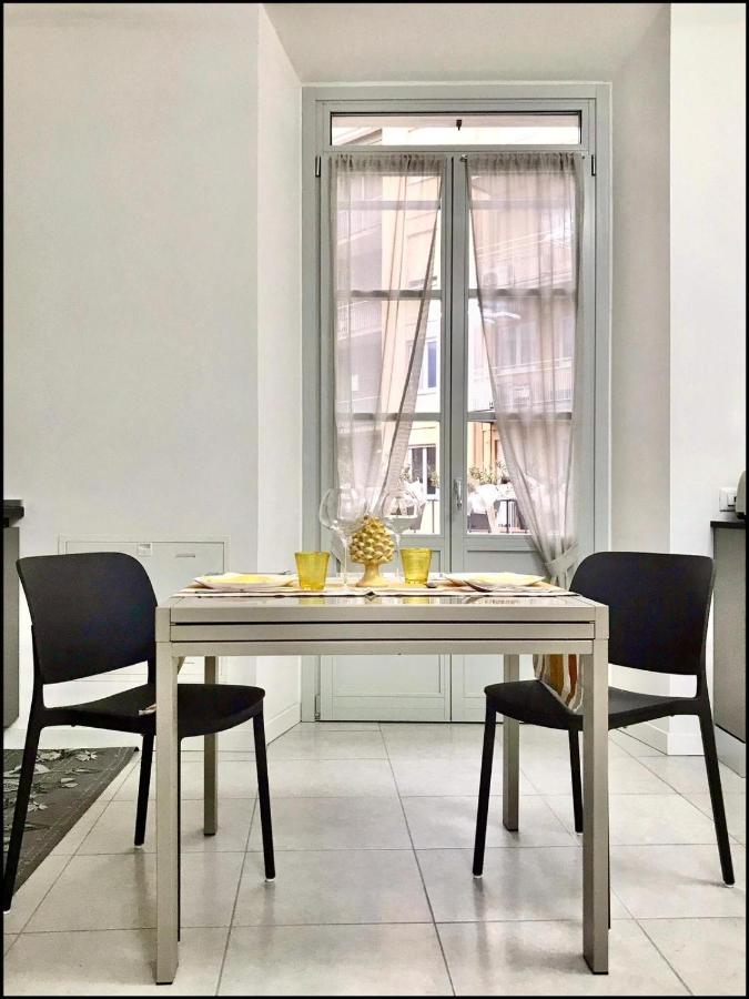 Emily Apartment โกโม ภายนอก รูปภาพ